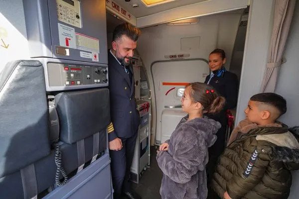 Son Dakika Havacılık Haberleri | Türk Hava Yolları, Pegasus, Sunexpress, Corendon, Havacılık, Havayolları, Havalimanları, Havaalanları, THY, Hostes, Pilot, Uçak, Kabin memuru, SHGM, DHMİ ajet3 1